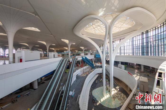 杭州机场T4航站楼。　谭申捷 摄