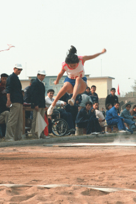 1984年10月，中国第一届残疾人运动会在安徽合肥举行。