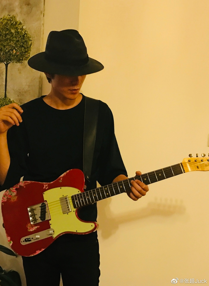 音乐，是张超情绪的宣泄出口。图片来自张超微博