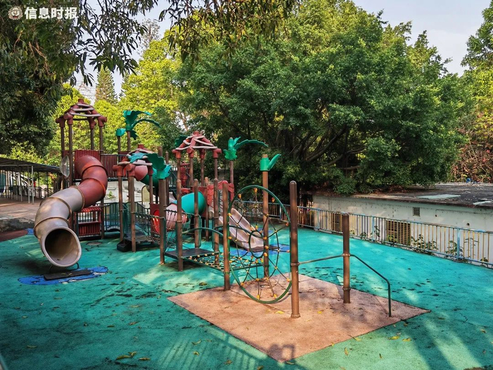 摩天轮、碰碰车、欢乐海洋以及旋转木马等仍正常营业。信息时报记者 叶佳茵 摄