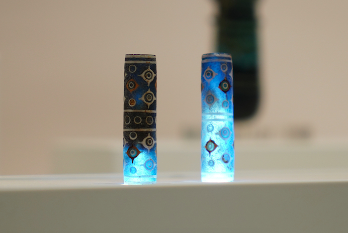 战国 蜻蜓眼纹玻璃管