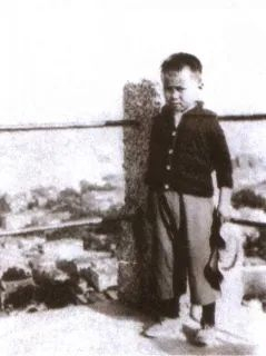 20世纪20年代，童年杨振宁在鼓浪屿日光岩