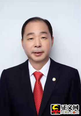 全国人大代表、德力西集团董事局主席胡成中