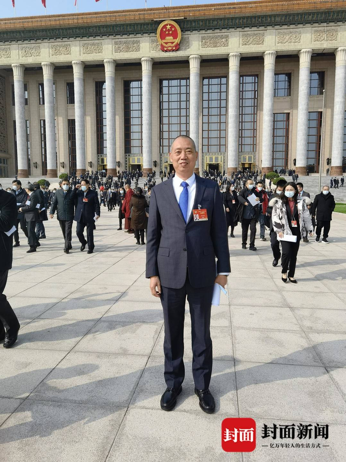 张建明 封面新闻 图