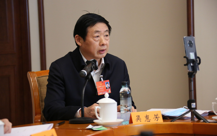 全国人大代表、张家港南丰镇永联村党委书记吴惠芳。受访者供图