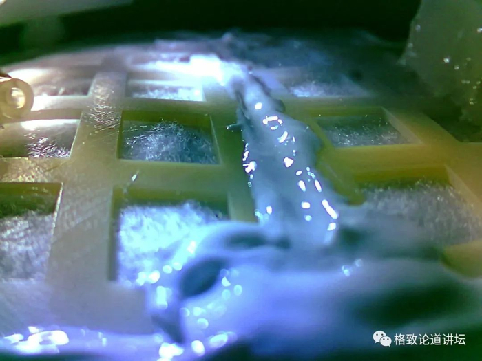 2019年1月3日23点18分。