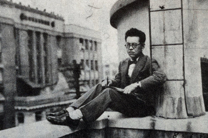 “猥本出版狂”梅原北明（1901—1946），摄于1934年8月6日