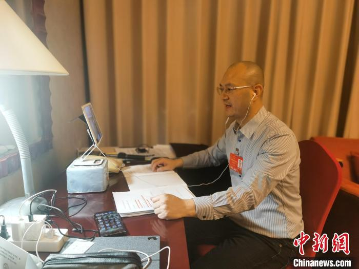 全国人大代表施家伦参与交流会。　与会者供图