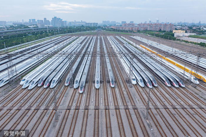 目前中国高铁运营里程突破4万公里，稳居世界第一 &nbsp;图源：视觉中国