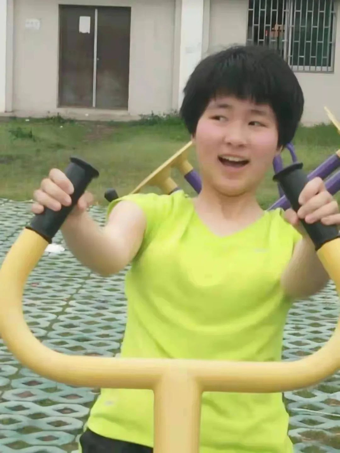 △金彤生前照片