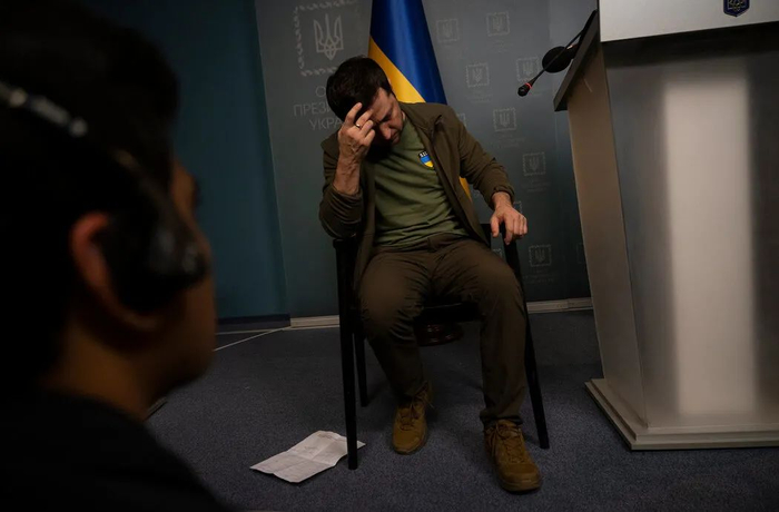 泽连斯基召开新闻发布会 图自纽约时报