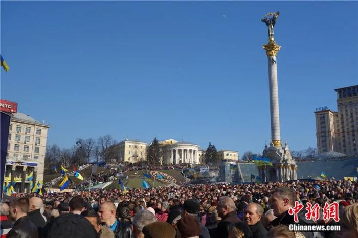 2014年3月，民众在乌克兰基辅独立广场。中新社记者  贾靖峰 摄