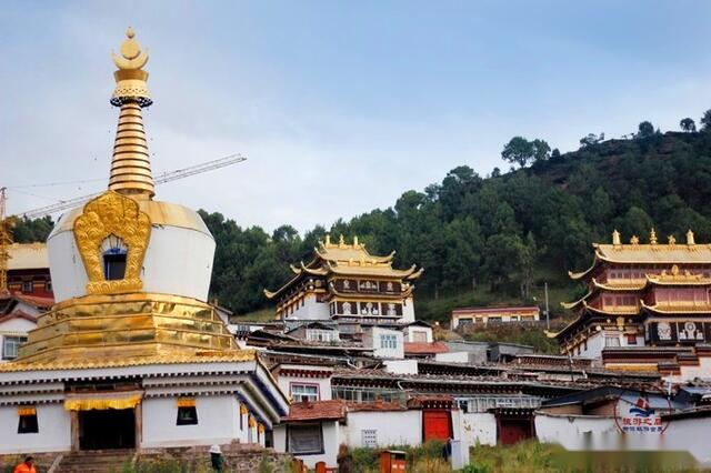 探寻甘南天葬台,感受藏族丧葬文化风貌,一个不适合拍照的地方