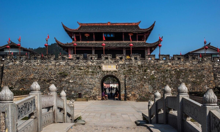 红旗跃过汀江,直下龙岩上杭—这座美丽的小城,你去过吗?|福建省|龙岩市|长汀|历史|汀州府_新浪新闻