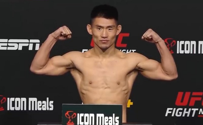 KO!宋亚东冲进前十创纪录,疯狂欢呼庆祝,李景亮:起飞的感觉|UFC|莫拉雷斯|对手|量级|排名_新浪体育_新浪新闻