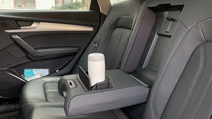 奥迪Q5L后排座中央扶手