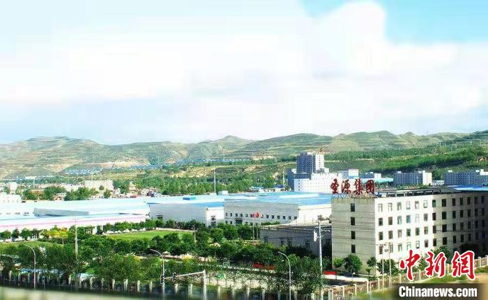 图为青海圣源地毯集团有限公司。　受访者供图