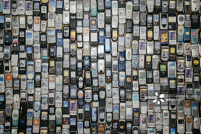 ▲中国的二手手机存量累计超过20亿部 （图片来源/视觉中国）