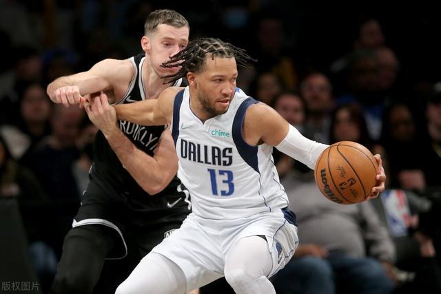 丁威迪三分压哨绝杀篮网惨遭14分逆转东契奇3799kd23分