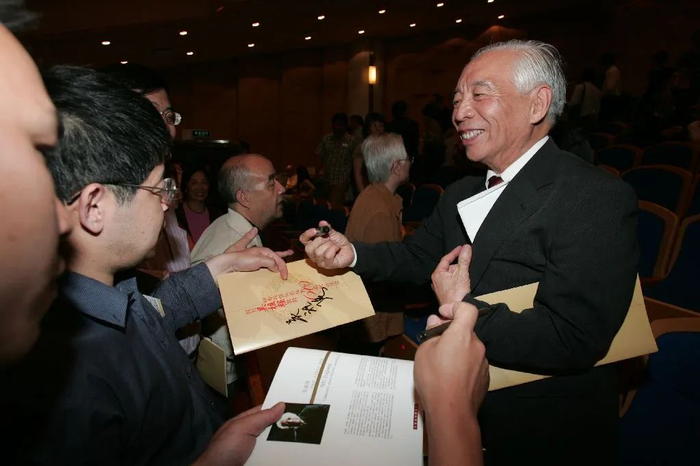 2007年，吴祖强在中国交响乐团为他举行的个人作品专场音乐会上 王廷瑛/摄