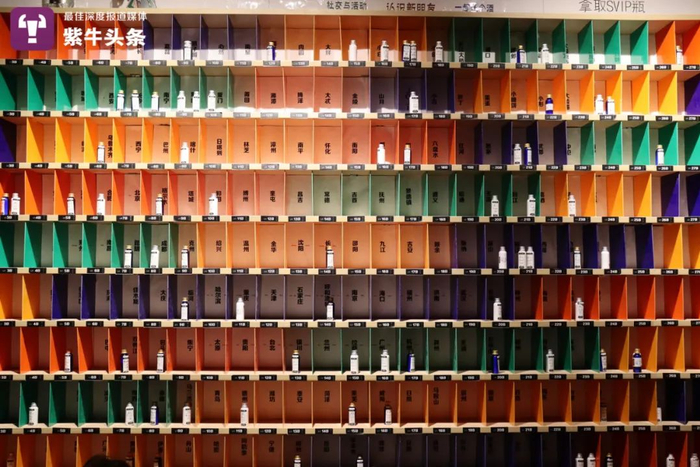 社交小屋的一整面墙用来装“故事”