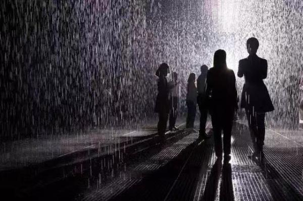 展览“雨屋”