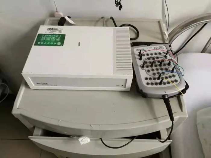       多导睡眠监测仪     