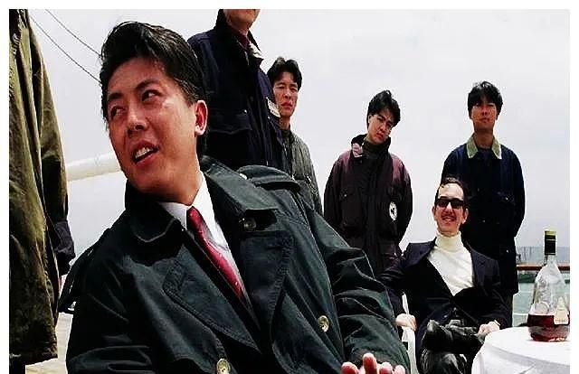 王霄:被称最帅反派,经典台词人一定要靠自己,却为何英年早逝?|王霄|反派|香港|导演|走红|鼠胆龙威|战神传说|吕良伟|警察故事3|李连杰|成 ...