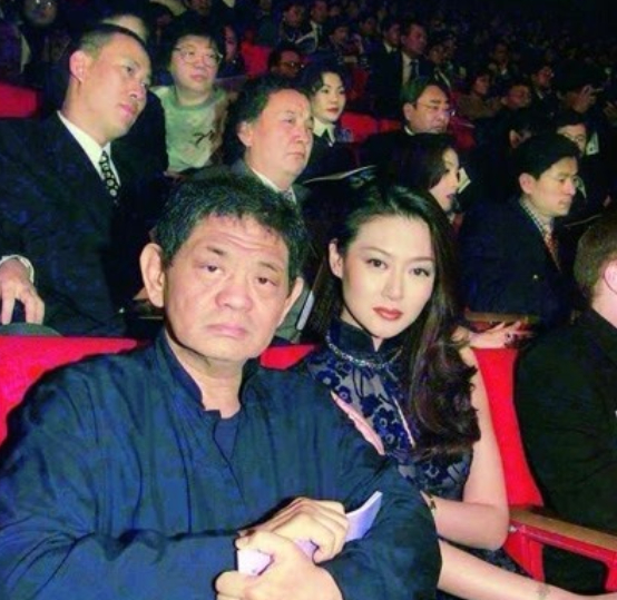已故女星陈宝莲的儿子邱煌祎近况曝光,长相帅气,身世甚是可怜
