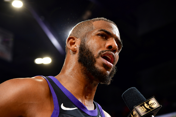 保罗此前拇指骨折。