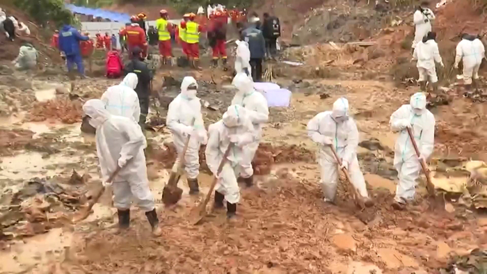 ▲3月24日，广西藤县，救援人员扩大搜索范围，加紧搜救。（视频截图）据视觉中国