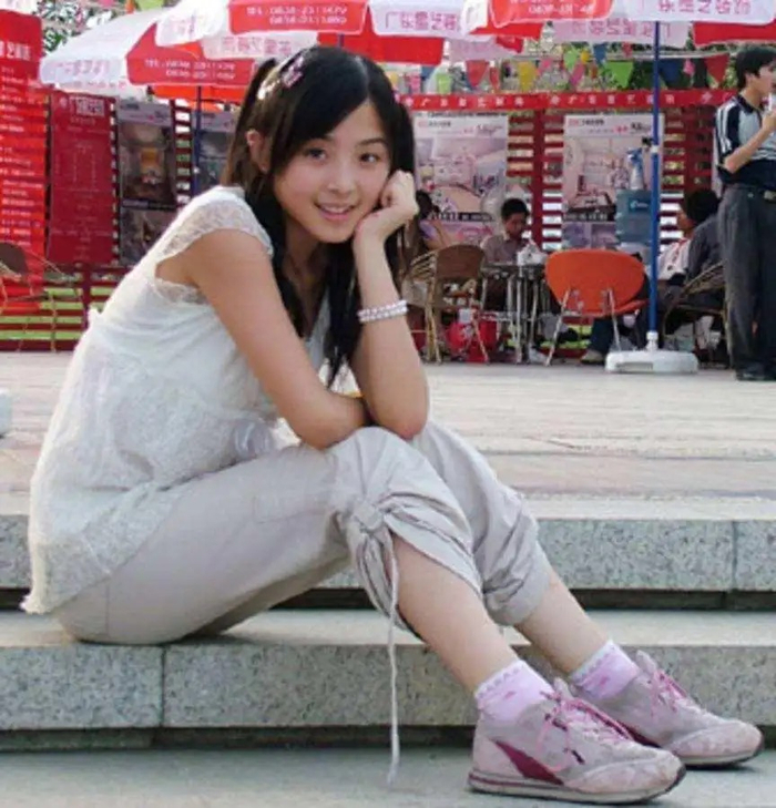 ▲参加“超级女声”时的张含韵