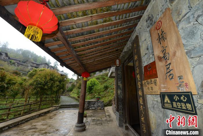 酉阳县内口村的巴渝民宿均以“楠”字来命名。　何蓬磊 摄