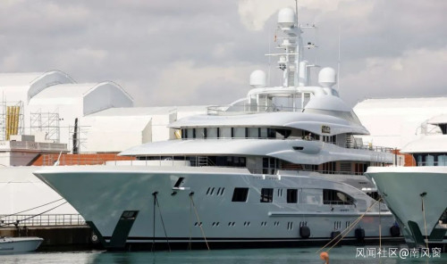 西班牙在巴塞罗那暂时扣押了一艘俄罗斯寡头价值 1.4 亿美元的游艇