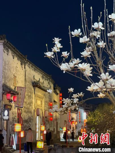 黎阳in巷街景。　成展鹏 摄