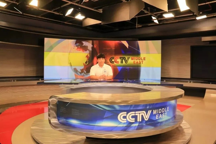 孟伟暑假参加社会实践到阿联酋宣讲调研|图源浙大微学工公众号