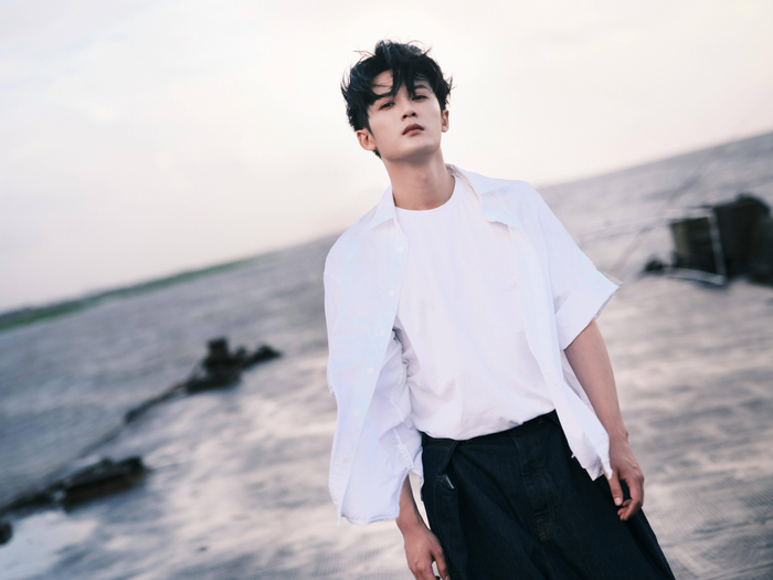 檀健次曾因长相被婉拒过，也曾想过靠“摧毁”外表来证明自己的演技。受访者供图