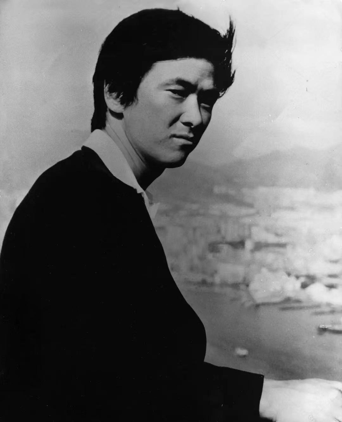 风格冷峻的王羽。