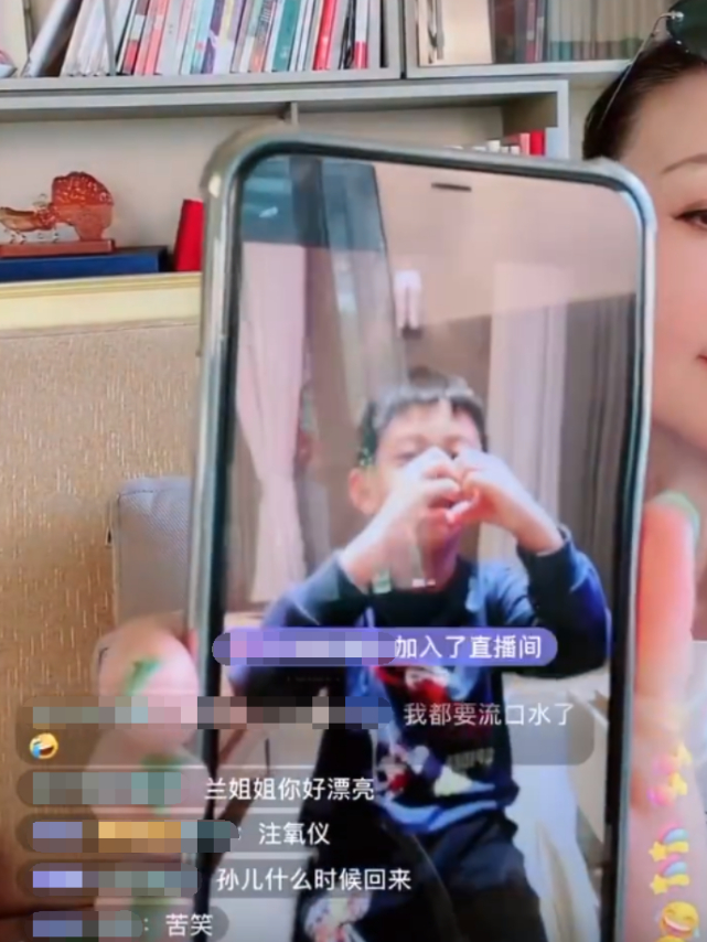 汪小菲儿子露面!6岁汪希箖为奶奶庆生,大S与前婆婆关系融洽|张兰|徐熙媛|生日|女婿|儿女_新浪娱乐_新浪新闻