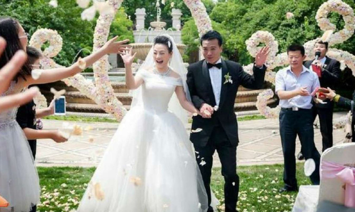 低调的“端妃”李宜娟，她才是《甄嬛传》最后的大赢家，戏外如是
