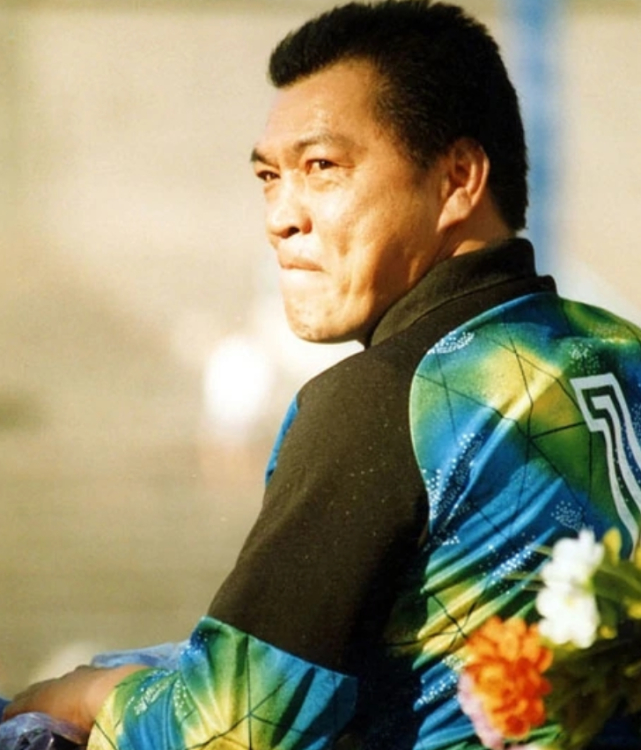 大傻"成奎安"的传奇一生|成奎安|大傻|梁小龙_新浪新闻