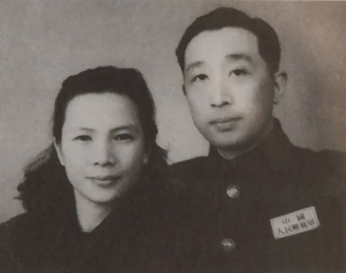 张学思、谢雪萍摄于20世纪50年代。&nbsp; 文汇报微信公号 图