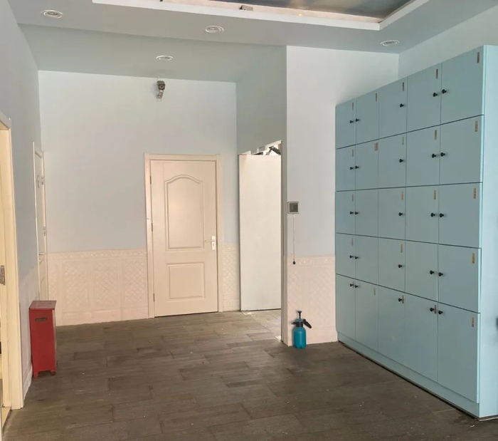 北医三院太平间入口处/川梓摄