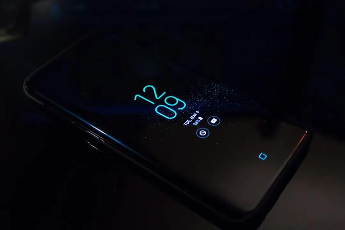 他们不换智能手机，苹果公司Android是不是挣钱？