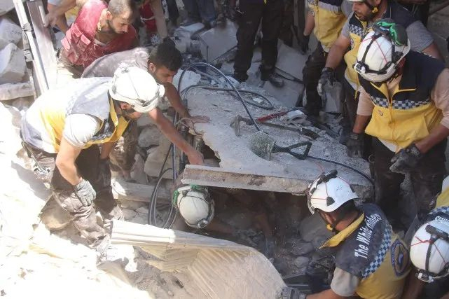 “白头盔”组织成员 资料图 图源：视觉中国