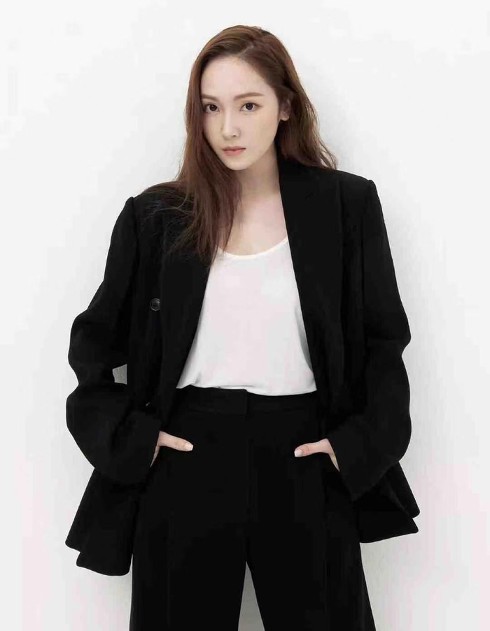 权宁一为女友郑秀妍发文庆生，获得女方点赞，前任和现任将同台|钟欣潼|浪姐3|芒果台|韩国|节目_新浪娱乐_新浪新闻