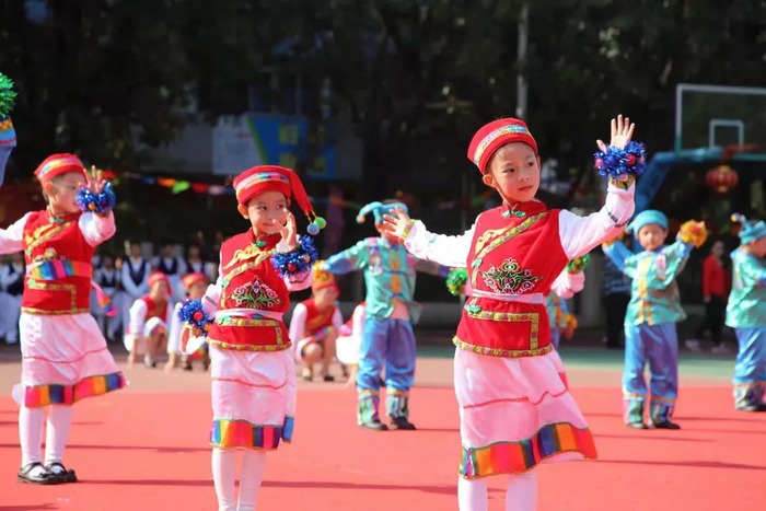 “最炫民族风”民族文化体艺节