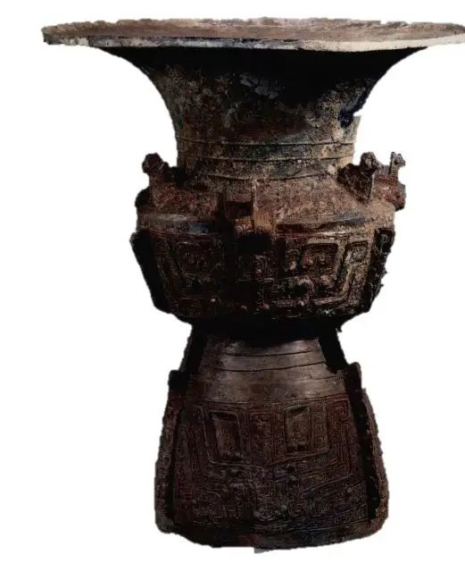 三星堆2号“祭祀坑”出土的青铜尊