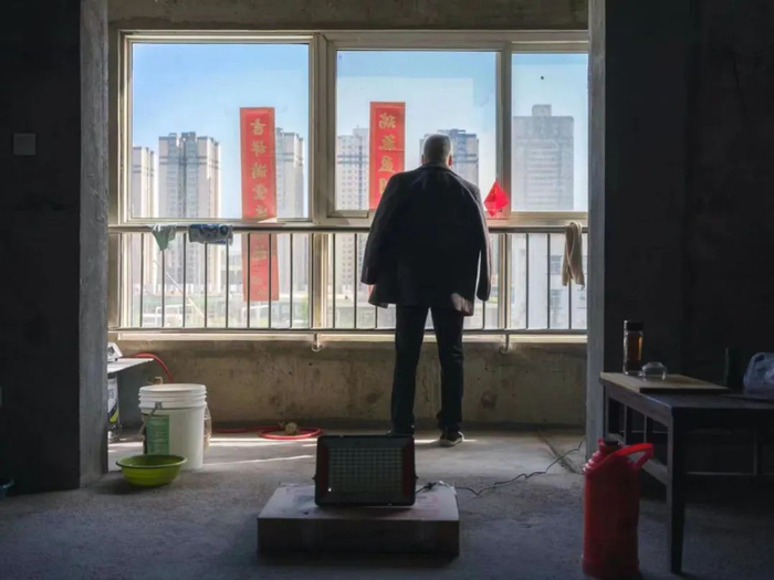 搬入烂尾楼居住的易合坊业主