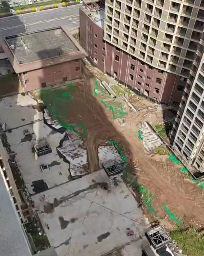 易合坊小区烂尾楼